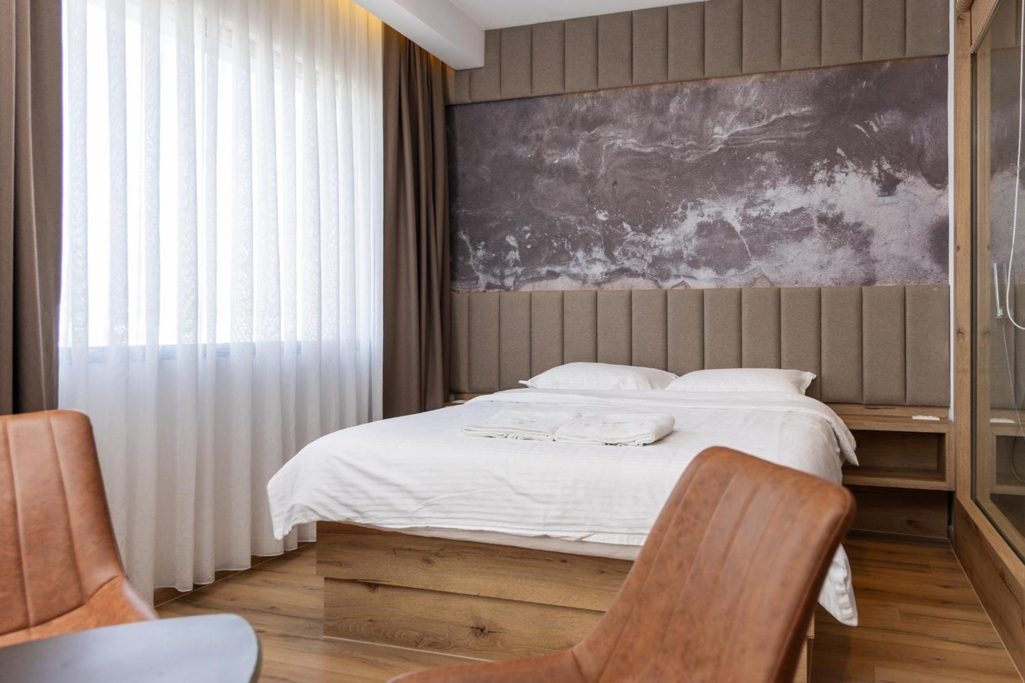 Roadside Hotel Lipjan Dış mekan fotoğraf